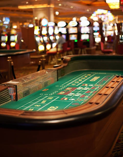 suhutoto88 live roulette wheel with dealer and HD multi-camera feed